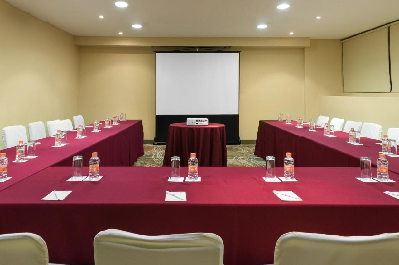 Krystal Monterrey Hotel Kültér fotó