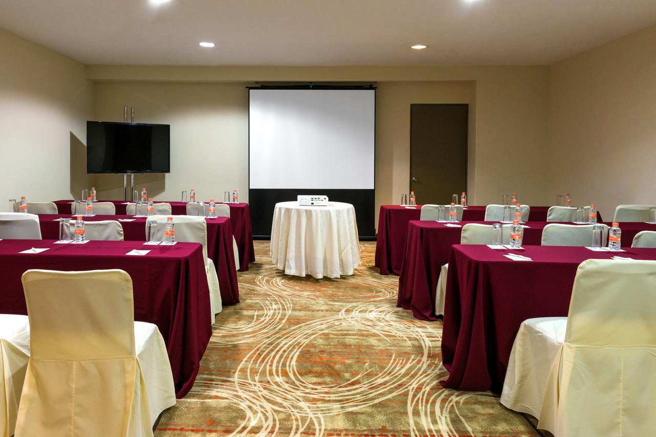 Krystal Monterrey Hotel Kültér fotó